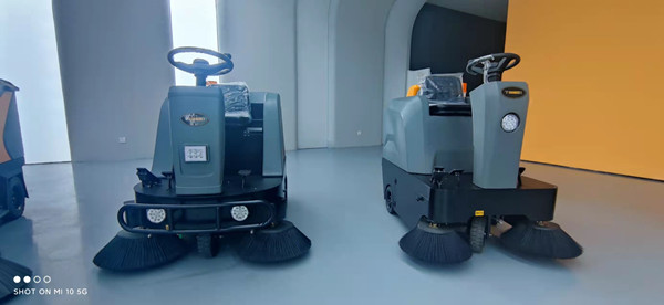  你知道掃地機(jī)的電池能用多久嗎？