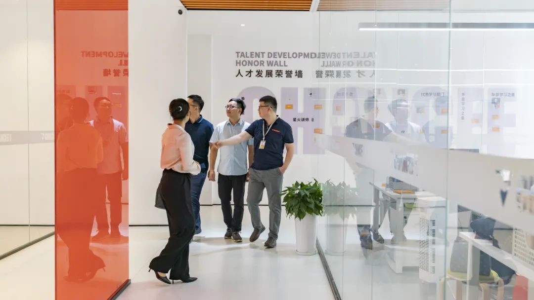 六安市高新區(qū)考察團來訪橙犀總部交流合作 六安市高新區(qū)考察團來訪橙犀總部交流合作