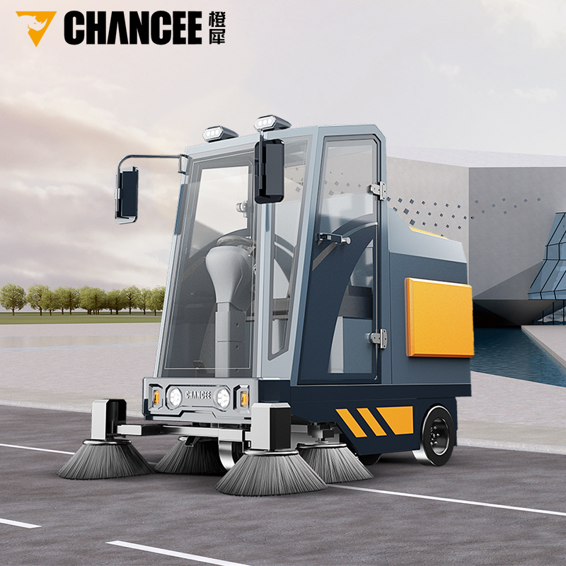  橙犀駕駛式掃地機操作簡單嘛？