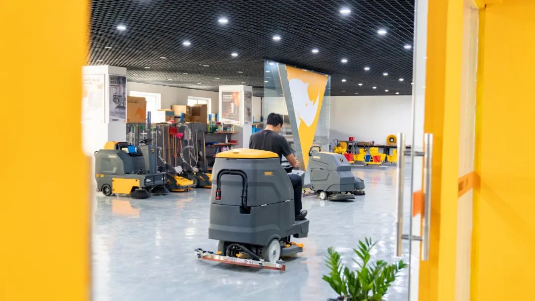 橙犀K80洗地機(jī)的廣泛應(yīng)用 橙犀K80洗地機(jī)的廣泛應(yīng)用