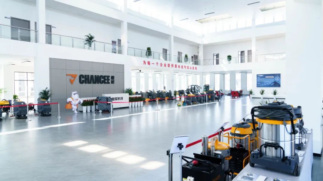 橙犀掃地機(jī)在小區(qū)使用很實(shí)用嘛？掃地機(jī)效果如何？