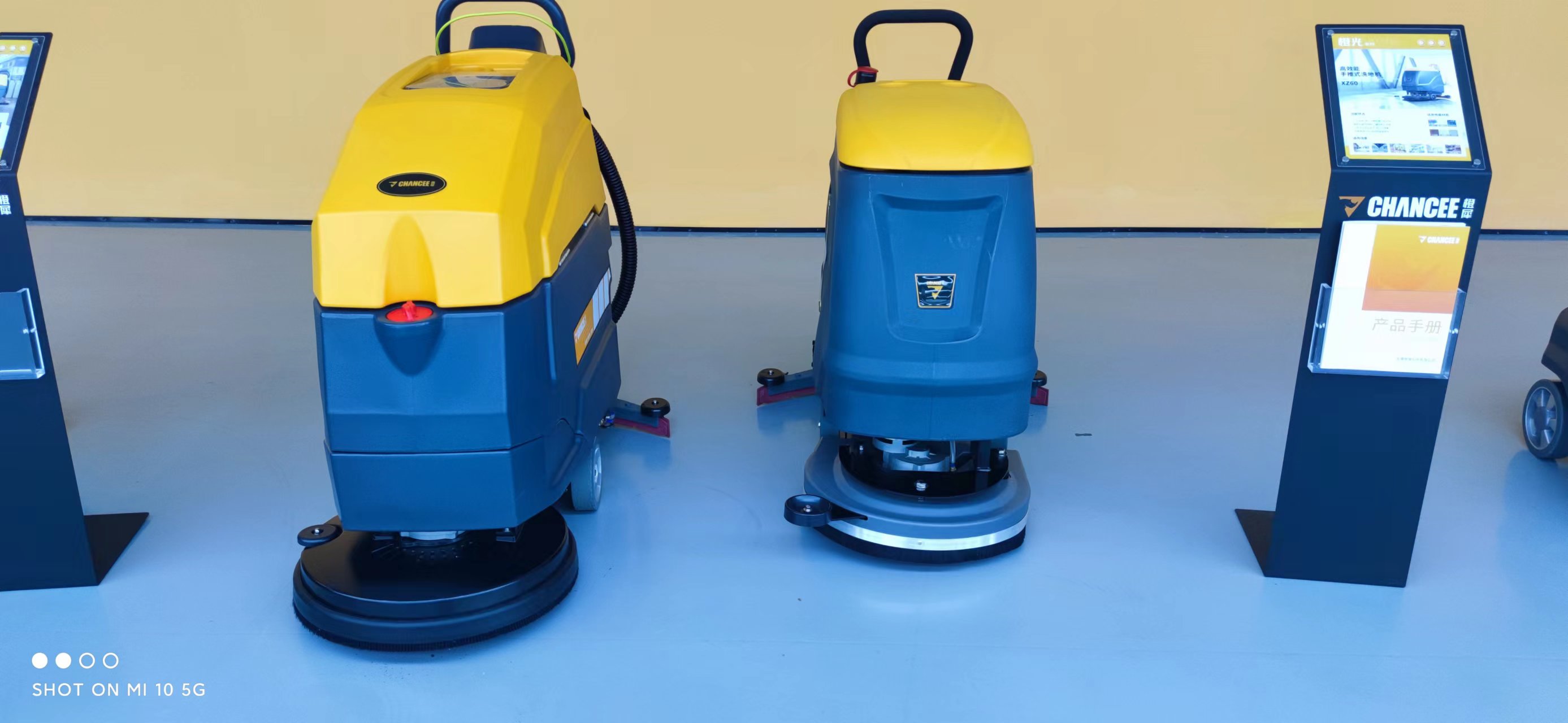 地下停車場(chǎng)可以用手推式洗地機(jī)嘛？