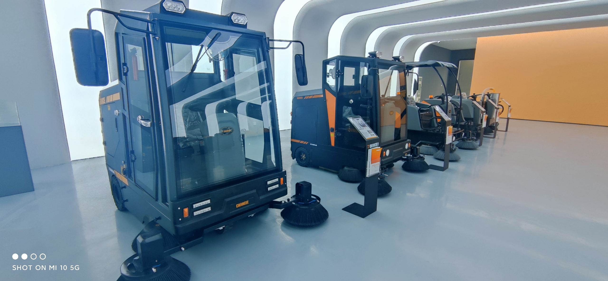 物業(yè)小區(qū)使用掃地機(jī)廠家的掃地機(jī)會是什么體驗(yàn)？